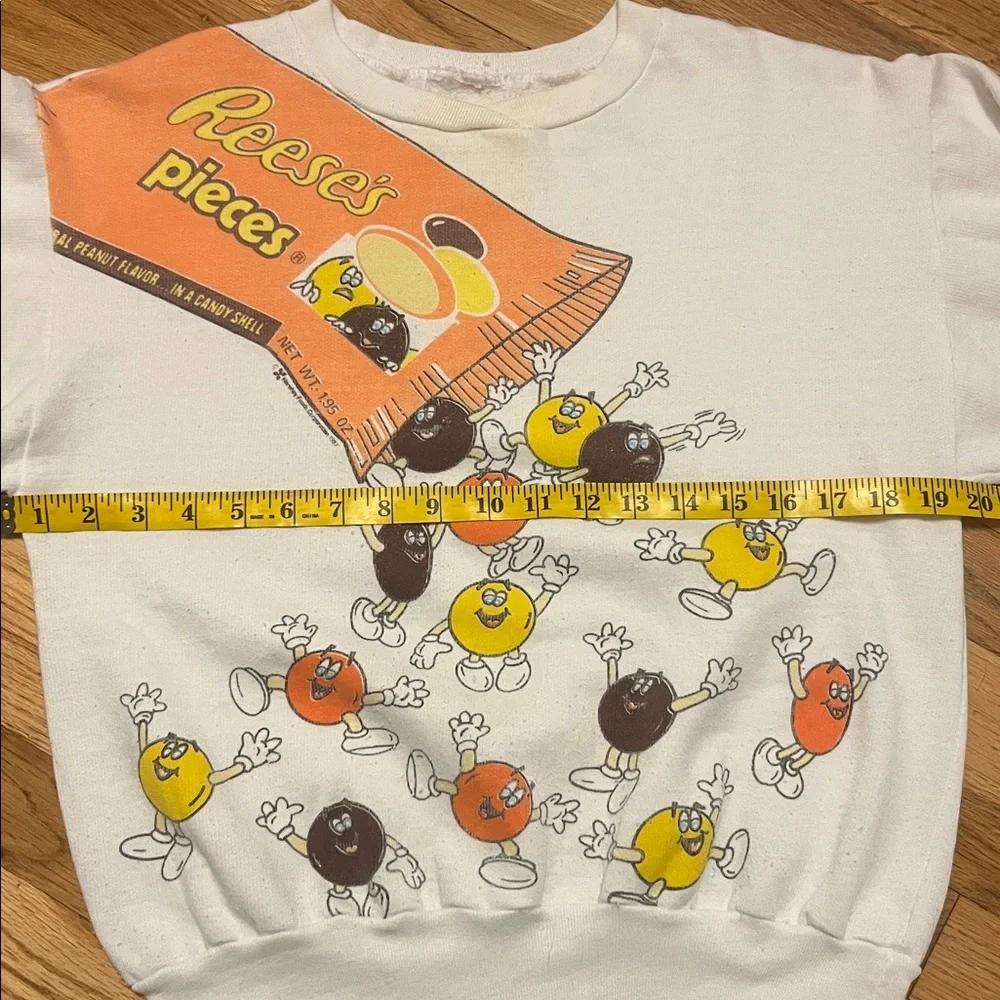 Vintage 1982 Reese's Pieces Graphic Sweatshirt - Picture 6 of 9